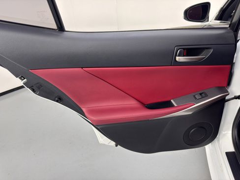 Used 2019 Lexus IS 300 F Sport w/ F Sport Package image 41