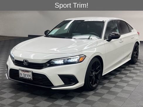 Used 2024 Honda Civic Sport image 2