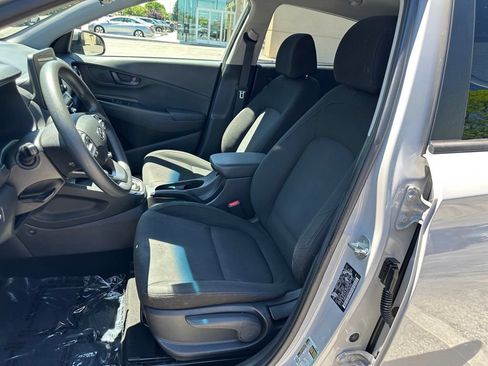 Certified 2022 Hyundai Kona SEL AWD/4WD image 9