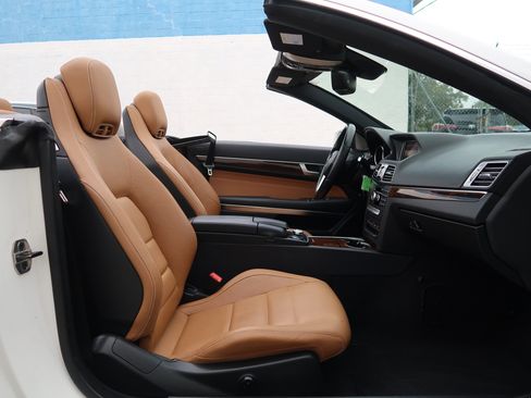Used 2014 Mercedes-Benz E 350 Cabriolet image 31