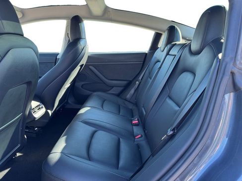 Used 2022 Tesla Model 3 image 10