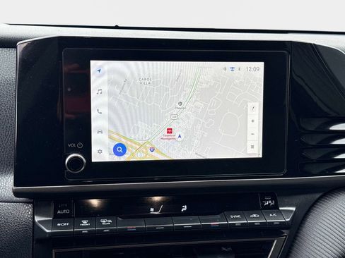 Used 2025 Toyota Camry SE image 22