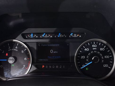 Used 2015 Ford F150 XLT w/ Equipment Group 302A Luxury AWD/4WD image 26