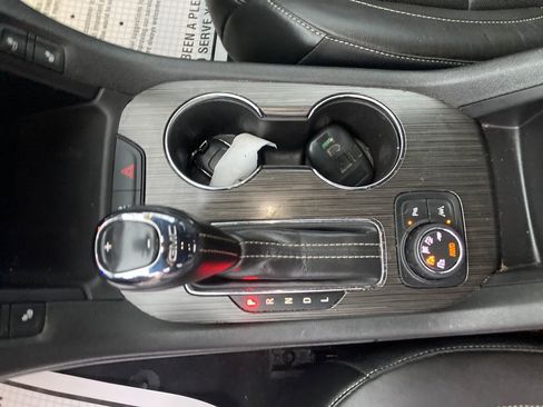 Used 2017 GMC Acadia SLT image 30