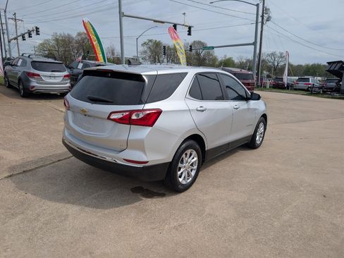 Used 2021 Chevrolet Equinox LT FWD image 5
