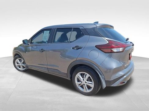 Used 2021 Nissan Kicks S FWD image 5