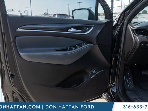 Used 2023 Buick Enclave Essence AWD/4WD image 14
