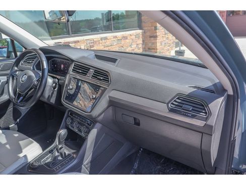 Used 2019 Volkswagen Tiguan SEL AWD/4WD image 14