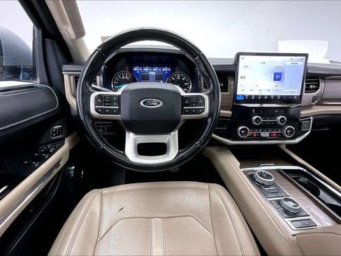 Used 2022 Ford Expedition Max Limited image 4