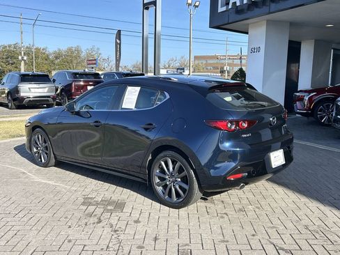 Used 2021 MAZDA MAZDA3 s image 4