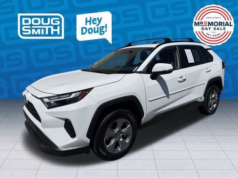 Used 2022 Toyota RAV4 XLE w/ Convenience Package AWD/4WD image 1