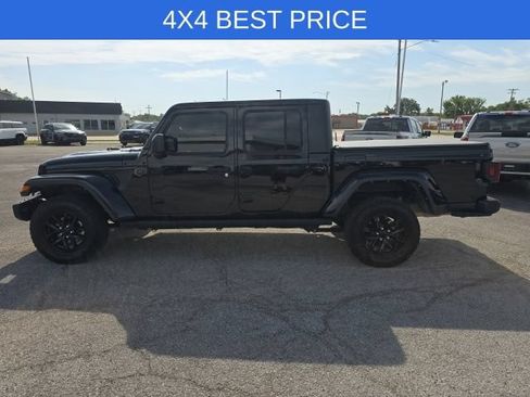 Used 2023 Jeep Gladiator Sport AWD/4WD image 6
