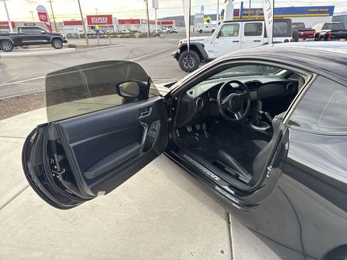 Used 2015 Subaru BRZ Limited w/ Popular Package #1A image 10