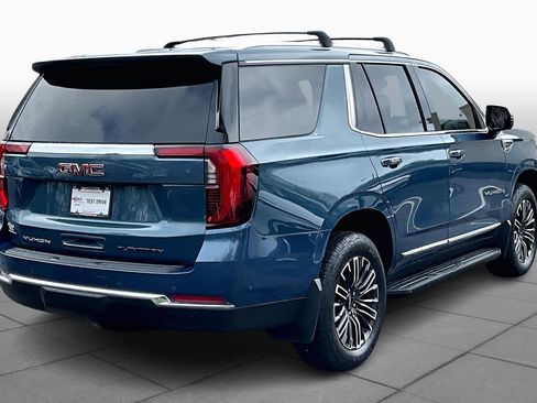 Used 2025 GMC Yukon Elevation image 13
