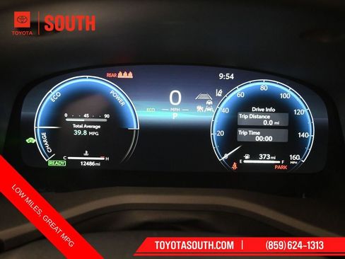 Used 2025 Toyota Camry XLE image 12