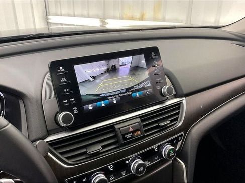 Used 2019 Honda Accord Touring image 28