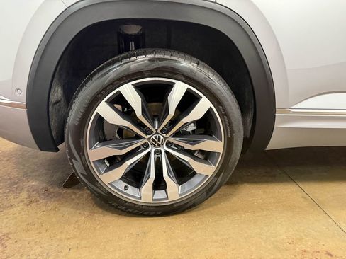 Used 2023 Volkswagen Atlas Cross Sport SEL Premium R-Line image 91