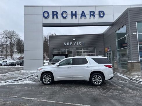 Used 2018 Chevrolet Traverse High Country AWD/4WD image 2