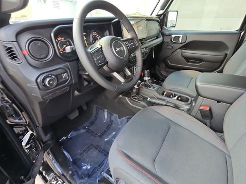 New 2026 Jeep Wrangler Unlimited Rubicon AWD/4WD image 16