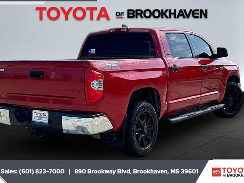 Used 2021 Toyota Tundra SR5 w/ SR5 Leather Package RWD image 11