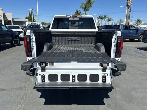 New 2026 GMC Sierra 2500 AT4 image 27