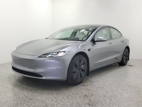 Used 2025 Tesla Model 3 Long Range RWD image 2