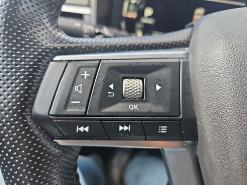 Used 2024 Mitsubishi Outlander SE AWD/4WD image 17