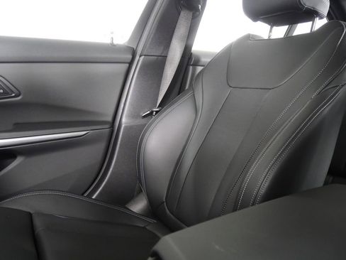 Used 2025 BMW 330i Sedan image 29