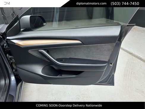 Used 2023 Tesla Model 3 Performance image 24