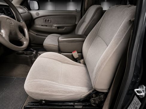 Used 2003 Toyota Tacoma PreRunner RWD image 11