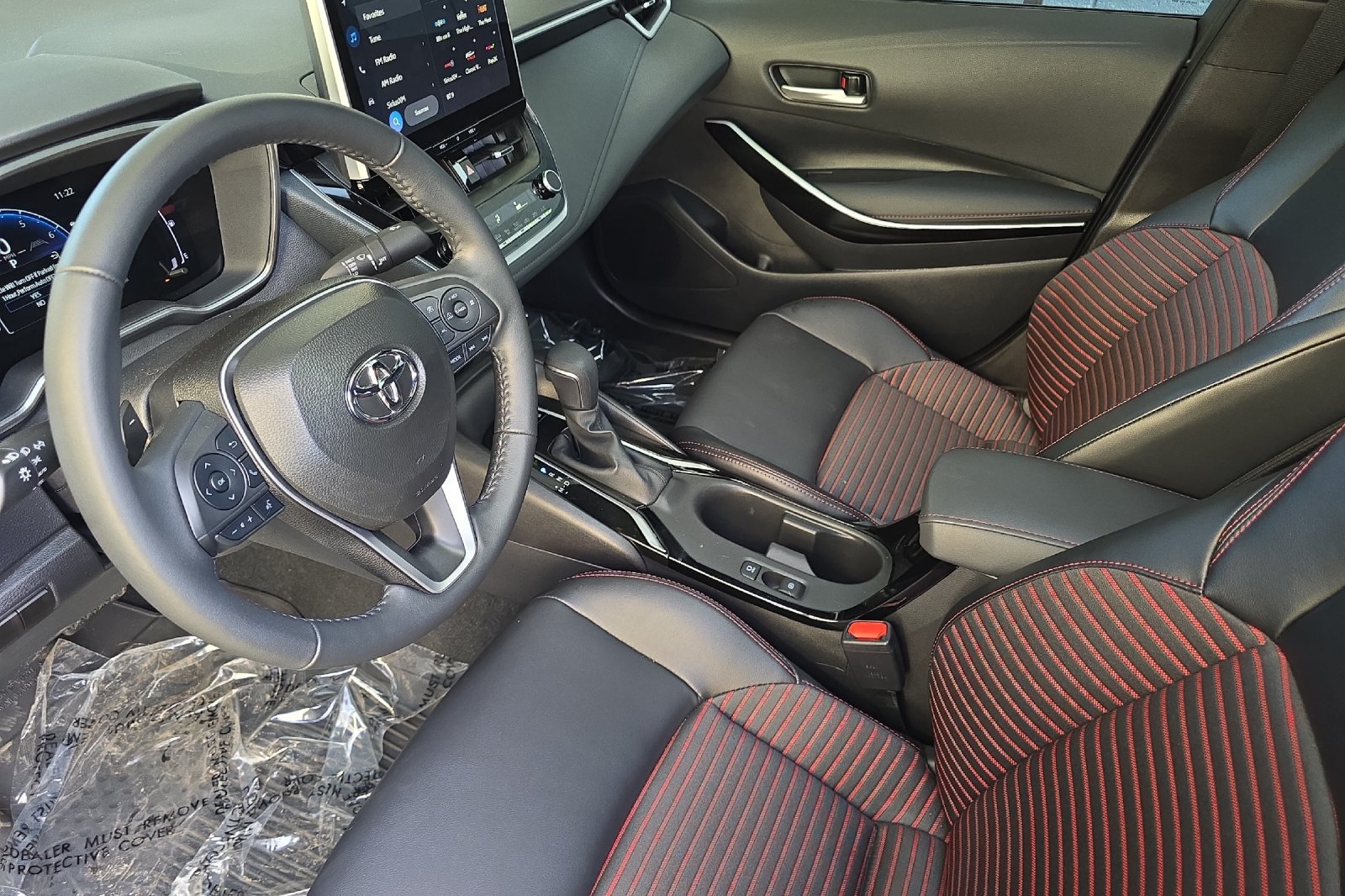Used 2025 Toyota Corolla XSE FWD image 7