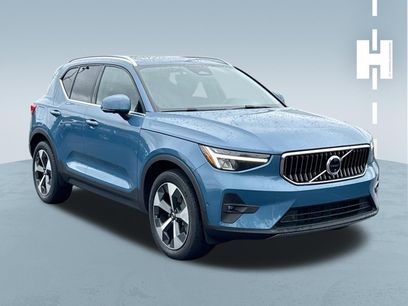 Used 2024 Volvo XC40 B5 Plus
