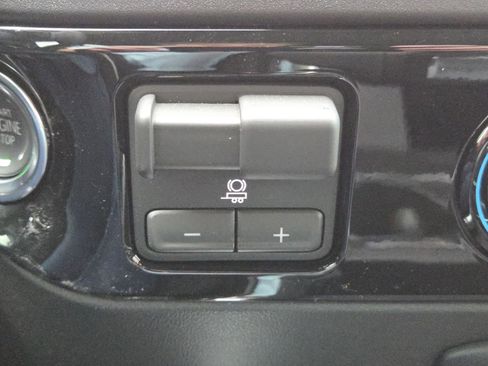 New 2026 GMC Sierra 3500 SLE w/ SLE Convenience Package image 10