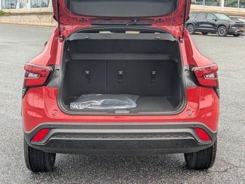 New 2026 Chevrolet Trax RS w/ Driver Confidence Package FWD image 7