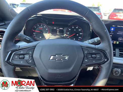 Certified 2024 Chevrolet Trax RS w/ Sunroof Package FWD image 18