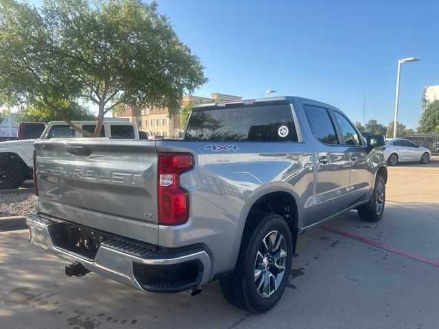Used 2023 Chevrolet Silverado 1500 LT AWD/4WD image 5
