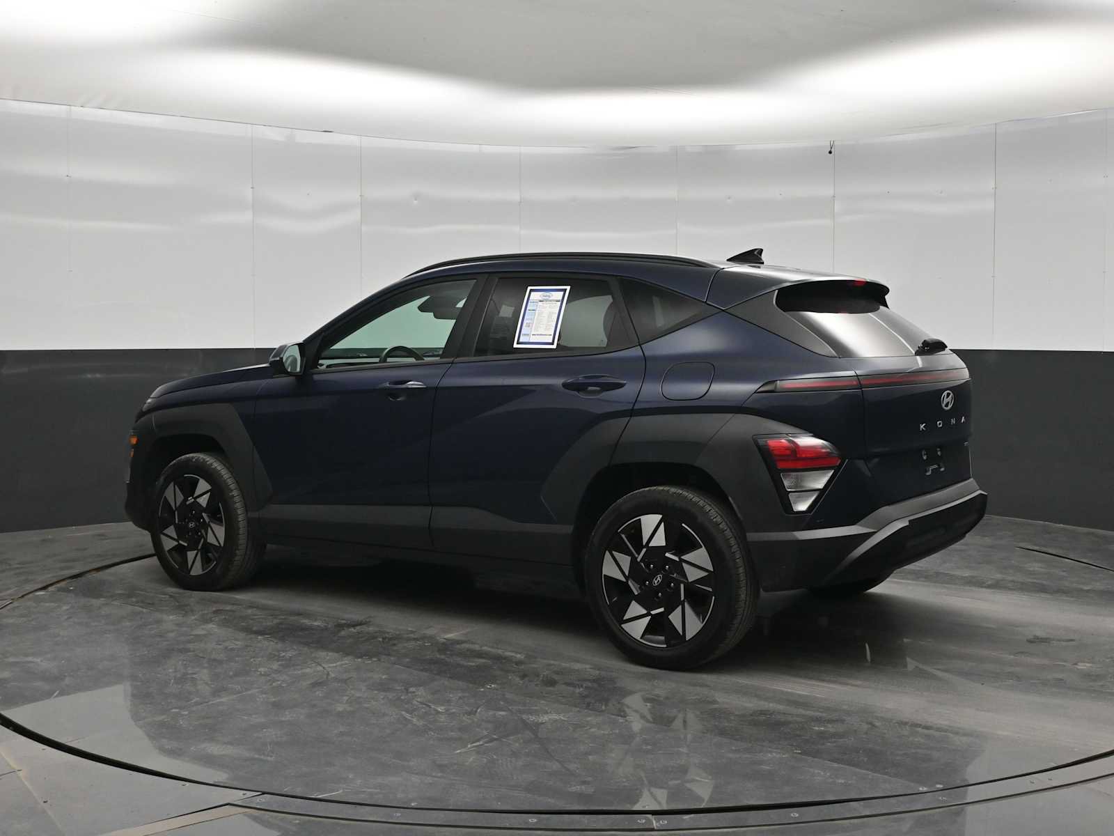 Used 2024 Hyundai Kona SEL AWD/4WD image 5