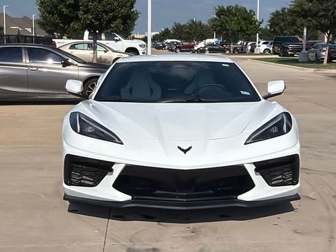 Used 2025 Chevrolet Corvette Stingray Convertible w/ 1LT RWD image 2
