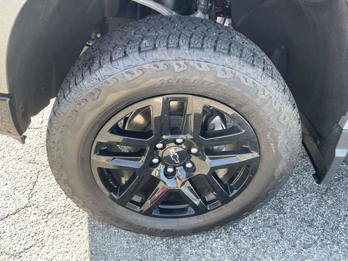 Used 2026 Chevrolet Silverado 1500 LT Trail Boss w/ LT Trail Boss Premium Package AWD/4WD image 11