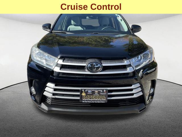 Used 2019 Toyota Highlander XLE AWD/4WD image 4