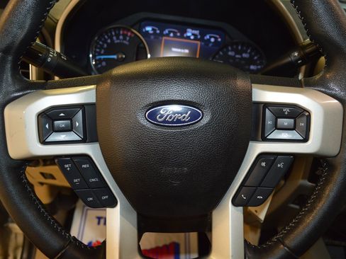 Used 2019 Ford F250 Lariat w/ Tow Technology Bundle AWD/4WD image 18