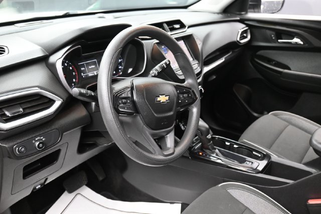 Used 2021 Chevrolet TrailBlazer LS FWD image 14