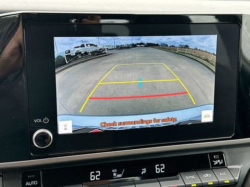 Used 2025 Toyota Camry LE FWD image 17