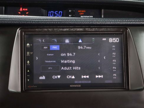 Used 2018 Toyota Highlander SE image 18