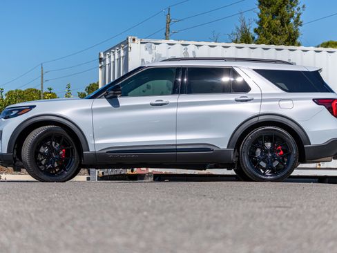 New 2026 Ford Explorer ST w/ Sun And Sound Package AWD/4WD image 7