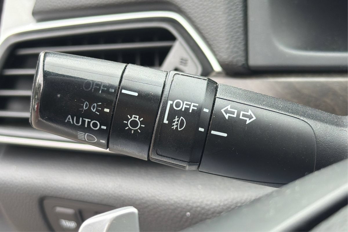 Used 2018 Honda Accord EX image 18