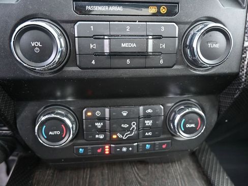 Used 2021 Ford F250 Lariat w/ Lariat Ultimate Package AWD/4WD image 35
