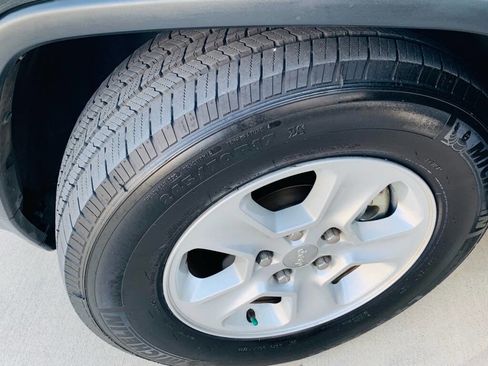 Used 2015 Jeep Grand Cherokee Laredo w/ Quick Order Package 23E image 27