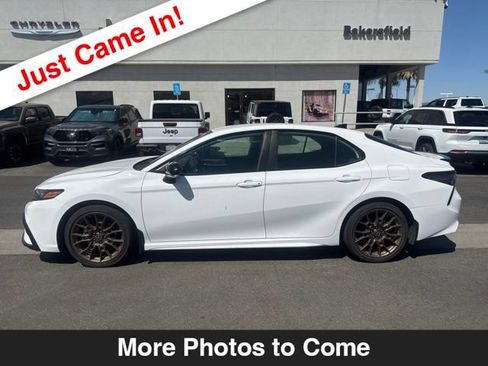 Used 2023 Toyota Camry SE FWD image 2