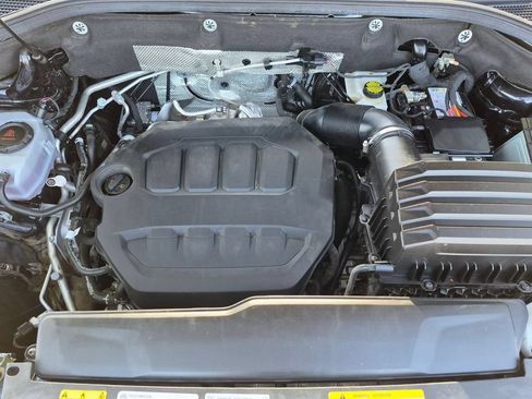 Used 2025 Volkswagen Atlas SE FWD image 29